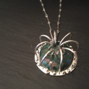 bloodstone-crown-pendant-side-sandrakernsjewellery