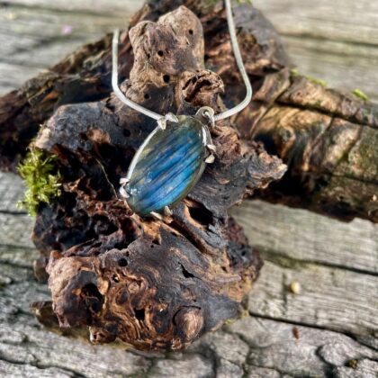 labradorite-pendant-blue-silver-sandrakernsjewellery