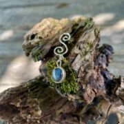 labradorite-swirl-earrings-silver-top-sandrakernsjewellery