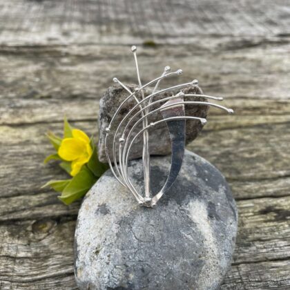 silver-brooch-bobbles-fan-sandrakernsjewellery