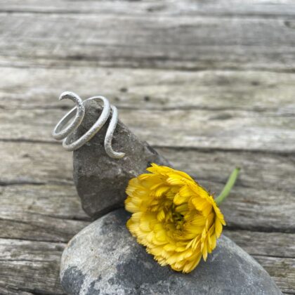 textured-swirl-ring-silver-sandrakernsjewellery